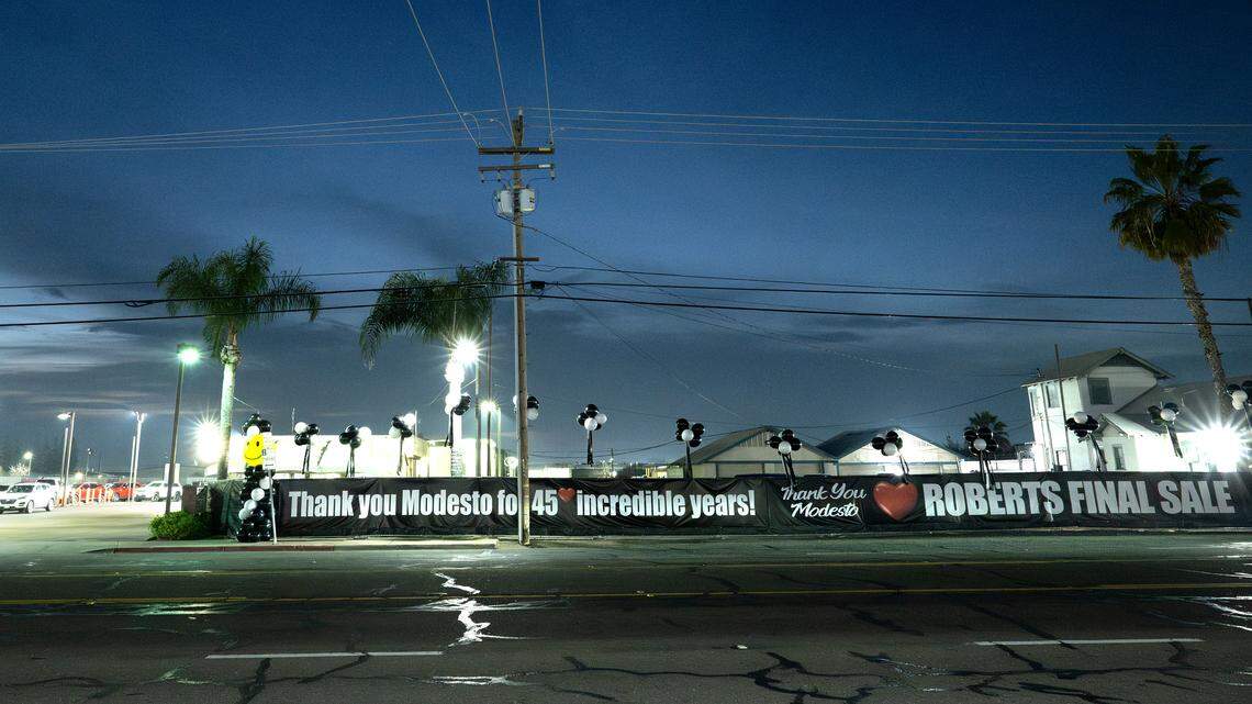 A Valley favorite place to buy used cars closing after 45 years in business